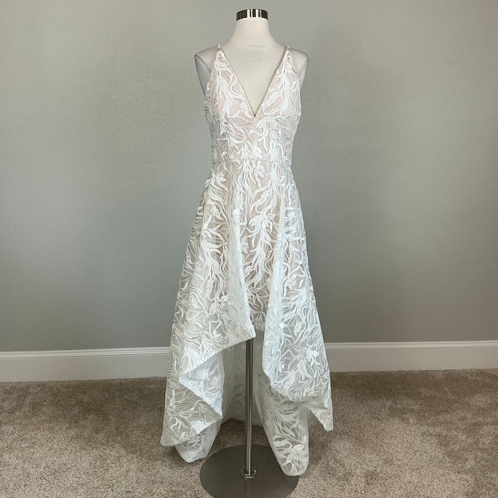 XSCAPE Lace High Low Sleeveless Evening Gown White and Pink Size 6 Formal Dress - Picture 2 of 13